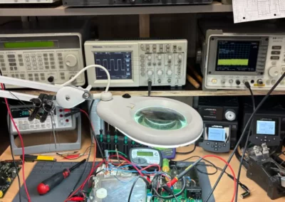 Poste de réparation et maintenance pour laser et machine industrielle – Holap